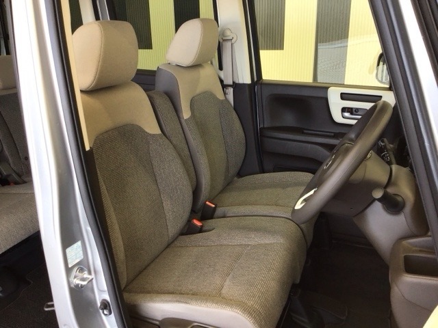 車内は徹底的にクリーニングされているので、快適にお乗りいただけます。