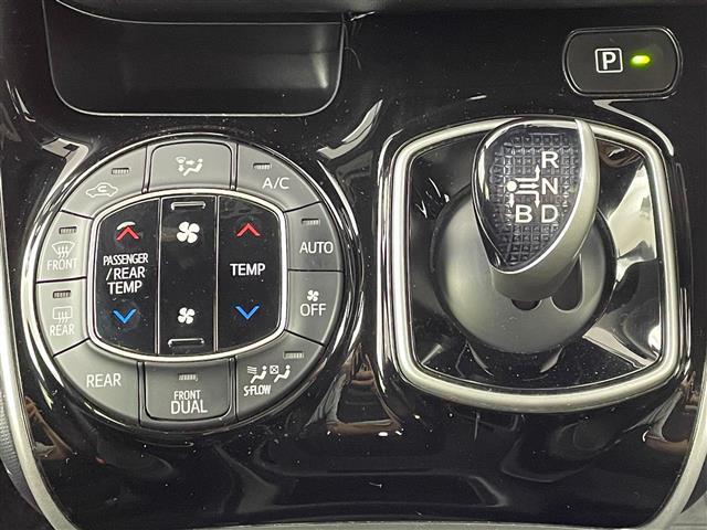 【運転席操作部】快適なドライブを楽しむための機能が装備されています！運転席から触れるので、使いやすいです！除菌プランいれていただくと、さらに清潔で安心していただけます！