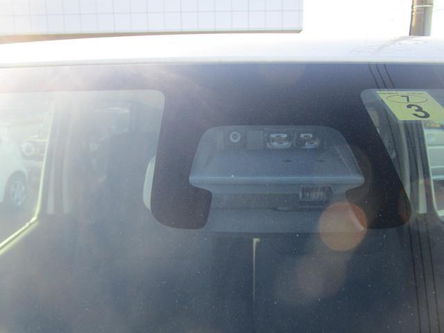 デュアルセンサーブレーキサポートや横滑り防止装置、車線逸脱警報機能などのサポート装備も充実♪