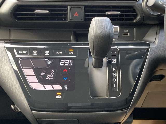 オートエアコンで車内快適！