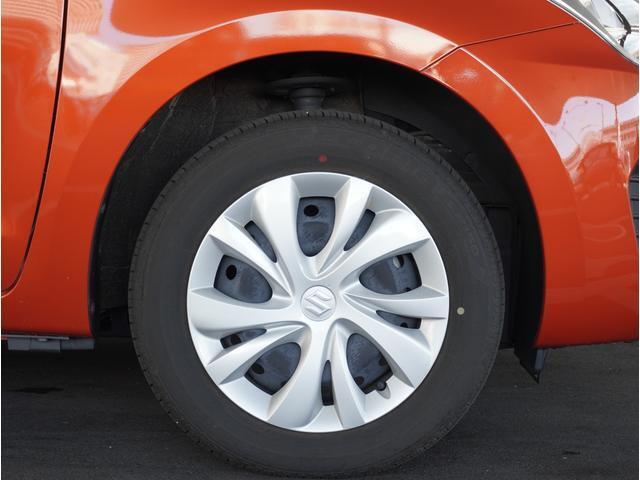【ホイールキャップ】車に良く似合う純正ホイールキャップが装備されています。ノーマルタイヤ、スタッドレスタイヤもスズキ自販島根にお任せください。