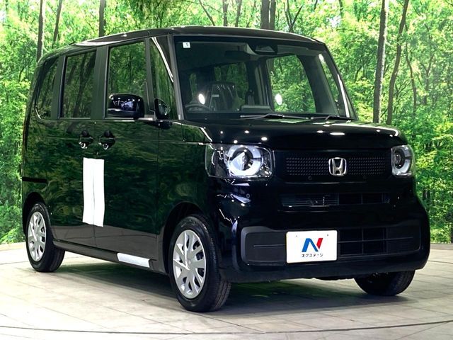 大好評のボディコーティング「弾スプラッシュコート」もご納車までに施工可能。通常のガラスコートと異なる、耐久年数6年の無機質ガラスコーティングが、ボディをキレイな状態に保ってくれます。