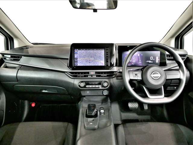 運転席からの視界が広く、隅々まではっきり見渡せます☆