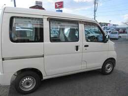 各メーカー提携ディーラー、各オークに加盟、第三者機関加盟店自動車取引協議会会員。　安心したおクルマ選びができます♪