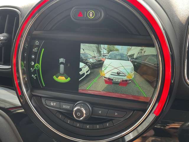 純正メモリーナビゲーションです！バックカメラも装備しております！