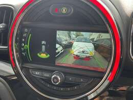 純正メモリーナビゲーションです！バックカメラも装備しております！