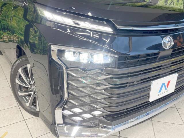 【LEDヘッドライト】悪天候や夜間走行時も良好な視界を確保し安心して運転できる高輝度LEDヘッドライトを装備！点灯速度が早く、消費電力も抑えられています。