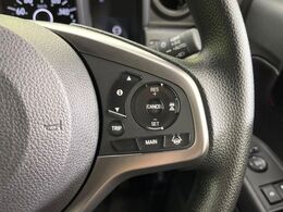 【アダプティブクルーズコントロール】高速道路での長距離走行が楽に！！自動で速度を保つクルーズコントロールが、衝突軽減システムと連携し、前方の車両を感知して車間を保つように速度調節してくれます！！