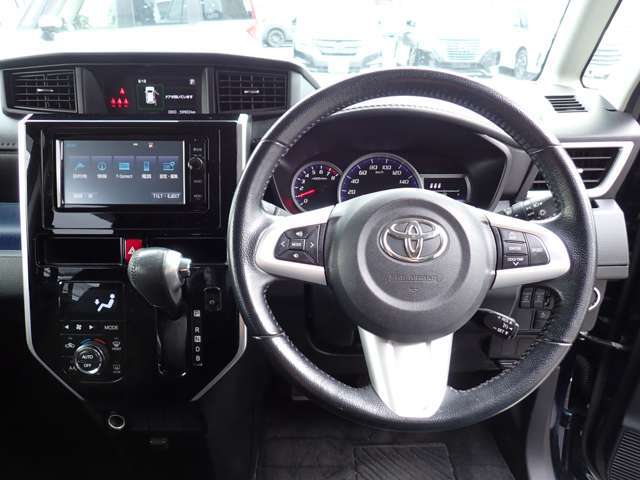 操縦性、操作性に優れたインパネ廻り！