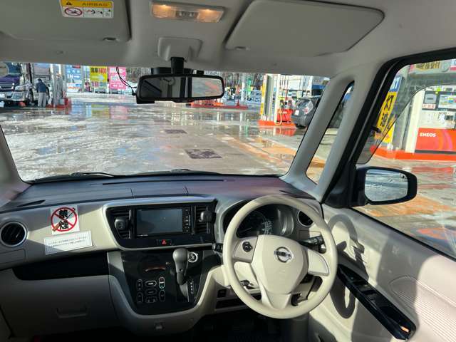 運転席・助手席の俯瞰視点です！乗った際のイメージが湧きますね！