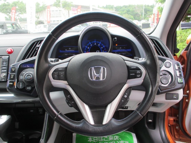 握りやすい大きなハンドルで運転しやすいです♪