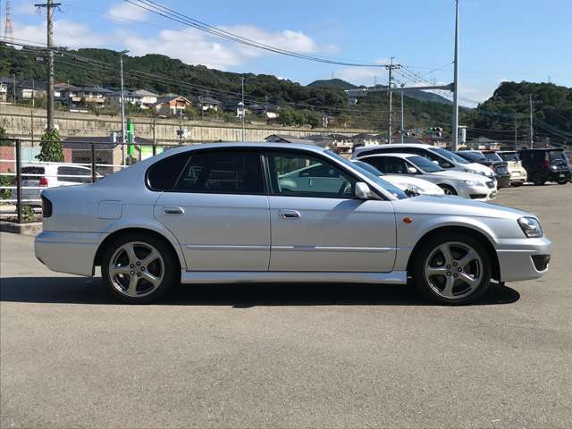 この度は当社の車両にアクセスいただき誠にありがとうございます。お客様の車選びを全力でサポート致します。お気軽にお問い合わせください。無料電話0078-6002-751319