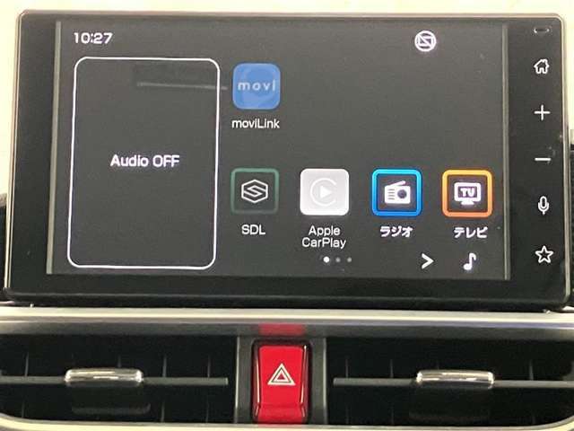 ディスプレイオーディオ装着です。AppleCarPlayやAndroidAutoにてご自分のスマホでマップ系・音楽系のアプリを車内にて楽しめます。USBに入れたお気に入りの曲も流すこと可能です！