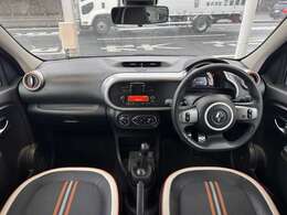 ◆純正オーディオ◆AM/FM/AUX/BT◆クルーズコントロール◆MTモード付AT◆ハーフレザーシート◆シートヒーター◆リアコーナーセンサー◆純正17インチAW◆リモコンキー◆純正LEDライト