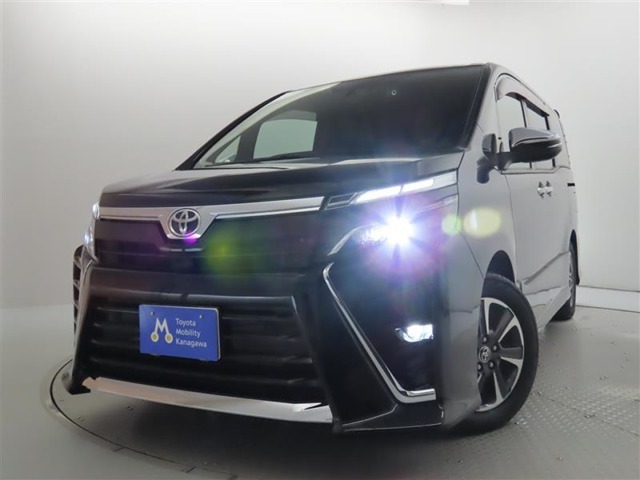 高輝度で点灯速度が速く、しかも消費電力の少ないLEDヘッドライトが装備されています！LEDの明るい光が走行中の視界の確保をサポートして、夜のドライブがより楽しく安全に運転できます♪