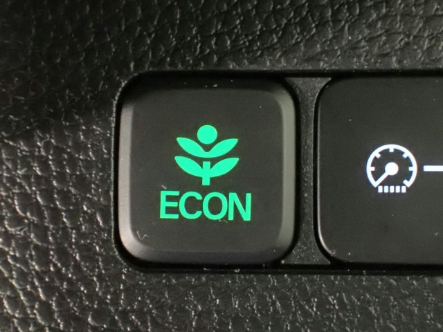 ◆東海地区最大級の展示場に自社整備工場完備で安心♪三重県でホンダ車をお探しならU-Select鈴鹿へご用命ください♪お問い合わせは　TEL　059-378-7717　へお気軽にお問い合わせください◆