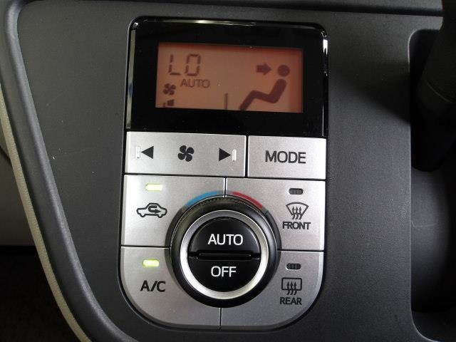 オートエアコンを装着しておりますので車内をお好みの快適な温度に保つことが可能です！