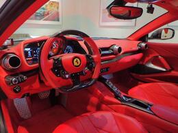 Rosso Ferrariの内装