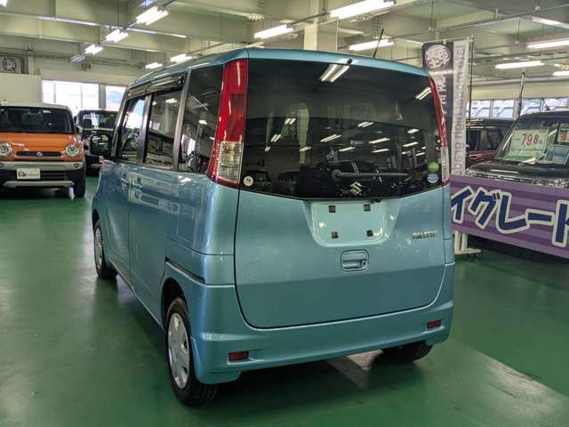 当社のアフターサービスですが、鈑金・塗装の自社工場をはじめ、自社の車検整備工場がございます。