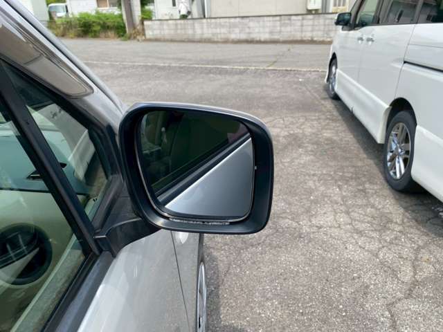 中古車販売　パドックアース　高崎店　住所：〒370-3102　高崎市箕郷町生原1075-11