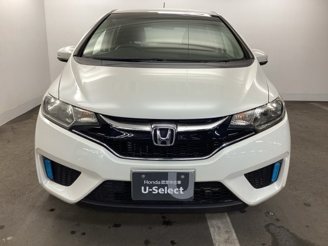 このフロントマスクは個性もいっぱい　人気の車です。