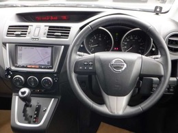 清潔で広々した座席です！是非、現車を見て体感してみてください。