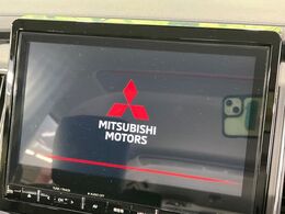 【メーカー純正10型ナビ】インテリアに溶け込むスタイリッシュな「専用設計」メーカーナビを装備♪視認性や操作性など基本性能にも優れ、より上質なカーライフをお楽しみいただけます。