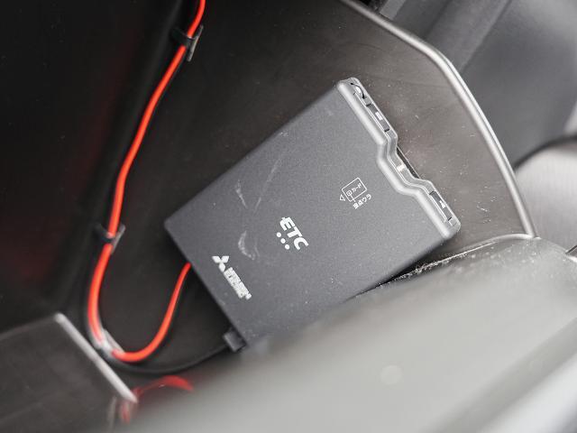 ETC車載器搭載です。スマートICも増えてきており、必須装備といって良い便利装備です。