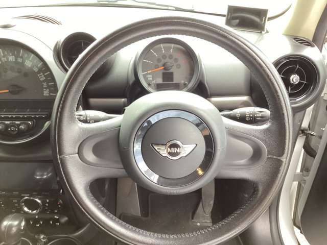 手軽に外車の雰囲気を楽しんでください！