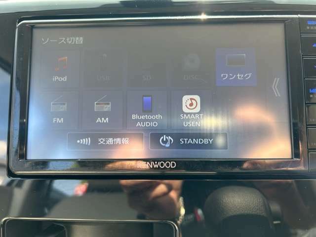 ワンオーナー　禁煙車　社外ナビ　TV　Bluetooth　CD　衝突軽減装置　電動格納ドアミラー　キーレス　パワーウインドウ　エアコン　エマージェンシーブレーキ　内外装クリーニング済