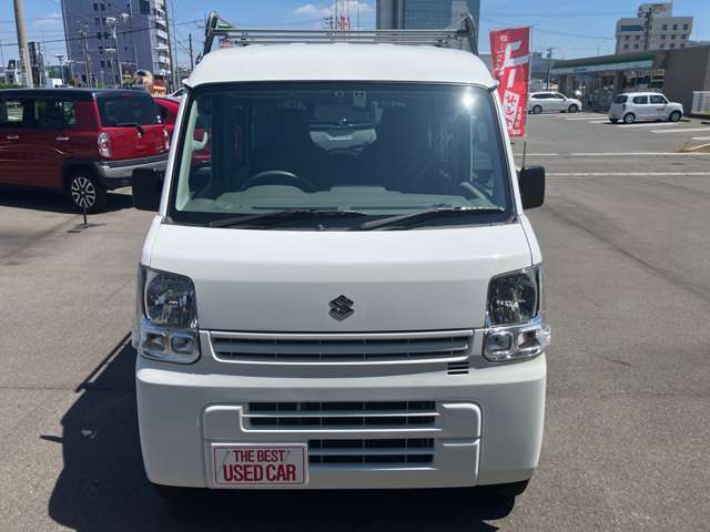 当社は全車、バッテリー・エンジンオイル・オイルエレメント・ワイパーゴムを交換しております☆その他に自社の認証工場にて点検・整備を実施し、交換要と判断した部品は交換しております☆※本体価格に含まれます。