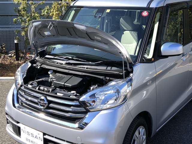 ◇ご購入いただきましたお車は弊社整備工場にて、納車前点検整備として法定12ヶ月点検（車検整備付き販売車は車検整備）を実施。エンジンオイル・エレメント交換を行い※、ご納車いたします（※除く電気自動車）。