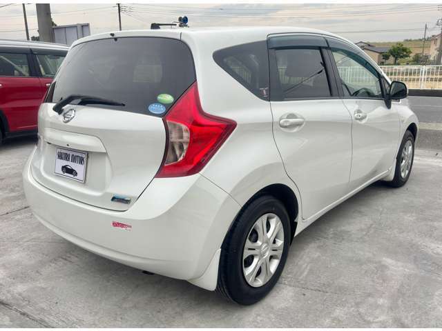 多数、車両画像を用意しておりますが、もっと詳細が気になる部分などありましたら、別途写真なども送らせていただきますので、お気軽にご相談ください。
