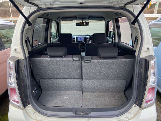 塗装ブース完備☆様々な配色でお客様の大切なお車をメイクアップ！何かお困りのことなどあればお気軽にお問い合わせください☆