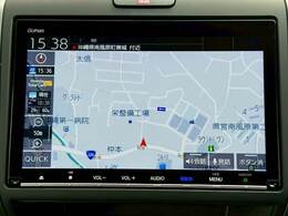 【純正ナビ】一体感のあるナビは、高級感ある車内を演出してくれます。Bluetooth再生などオーディオ機能も充実しておりますので、運転もより楽しめます♪