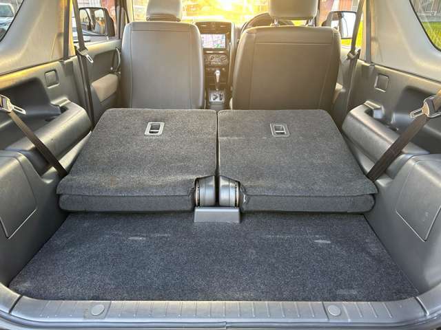 お車の詳細はお電話かメール・LINEにてご対応させて頂きます。遠方のお客様にもご安心してご契約頂けるようにご対応させて頂きます。　お気軽にお問い合わせくださいませ。