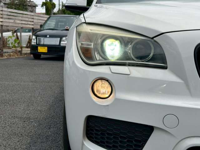 在庫車両は別展示場にて保管をしております。お手数では御座いますが、事前にご予約を頂ければご覧になりやすい場所にご準備をさせて頂きますので、ご来店前にはご連絡を頂ければ幸いです。