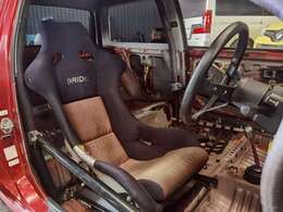 オンラインでローンの事前審査やご購入の契約・ご質問承ります。詳しくは担当直通080-8042-4747　LINE ID：303company E-mail：contact@acellc.jpまで