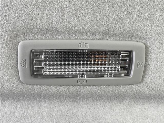 【その他】このクルマ限定で使える装備品が付いています！使い方などはぜひ実際に店舗にお越しいただき、専門スタッフにお尋ねください！