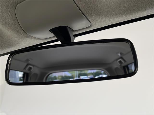 【バックミラー】『バックミラー周辺』の画像になります。写真の内容に関してご不明点、ご質問等がございましたらお気軽にガリバー店舗までお問い合わせください。