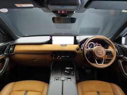 【禁煙車】室内もご覧の通りのキレイさです。禁煙車で臭いもなく、走行距離も3千Km未満ですから使用感も殆ど感じませんね。