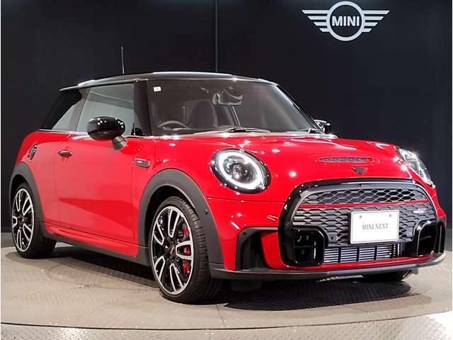 MINI認定中古車は第三者品質評価制度も採用しております。AIS方式による車両品質評価制度も導入し公平な車両コンデション評価を行うことにより車両品質の透明性を高めると同時に更なる信頼と安心をお届けします