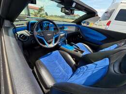 内外装共にブルー！！！まずは是非一度現車をみてください！！！
