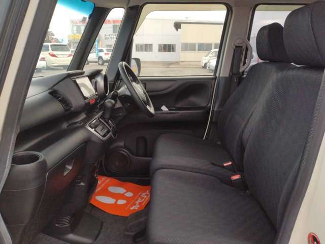 広々とした前席シート！