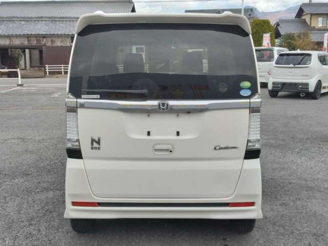 後方から見えにくくプライバシーが守られます！