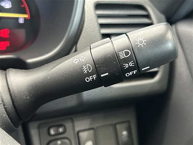 気になる車はすぐにお問い合わせください！画面右側の0066から始まる無料ダイヤルからお問い合わせ下さい！専門スタッフがお車のご質問にお答えいたします！