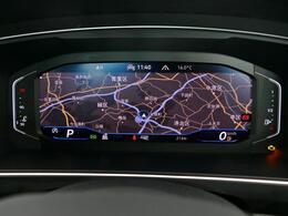 高解像度ディスプレイはグラフィック性能がさらに向上。基本の速度計とタコメーターの表示に加え、ナビゲーションも大きく表示できます。