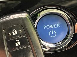 【問合せ：0776-53-4907】【スマートキー】カバンやポケットに入れたままでもドアの施錠・解錠が可能なスマートキーを装備。エンジンのオン・オフ時もカギを取り出す必要が無いから便利です♪