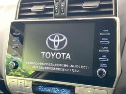 【メーカー純正ナビ】インテリアに溶け込むスタイリッシュな「専用設計」メーカーナビを装備♪視認性や操作性など基本性能にも優れ、より上質なカーライフをお楽しみいただけます。