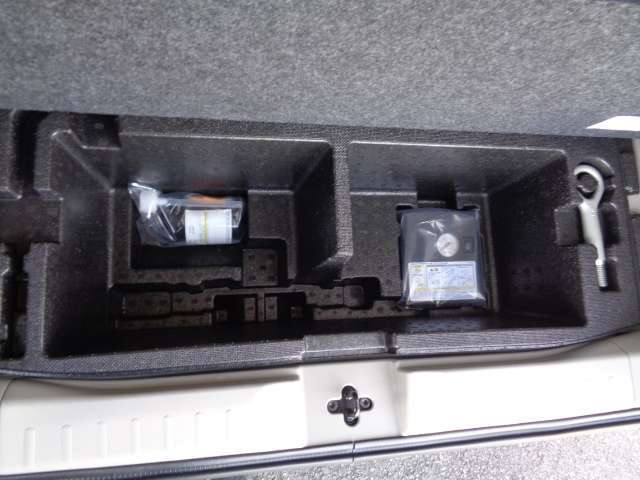 ジャッキは別売りです